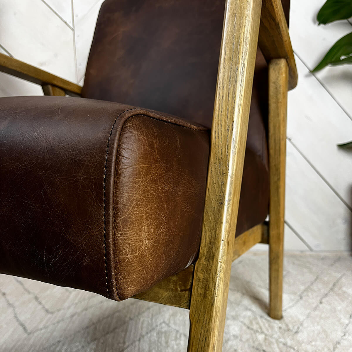 Migi Vintage Brown Leather Armchair Detail