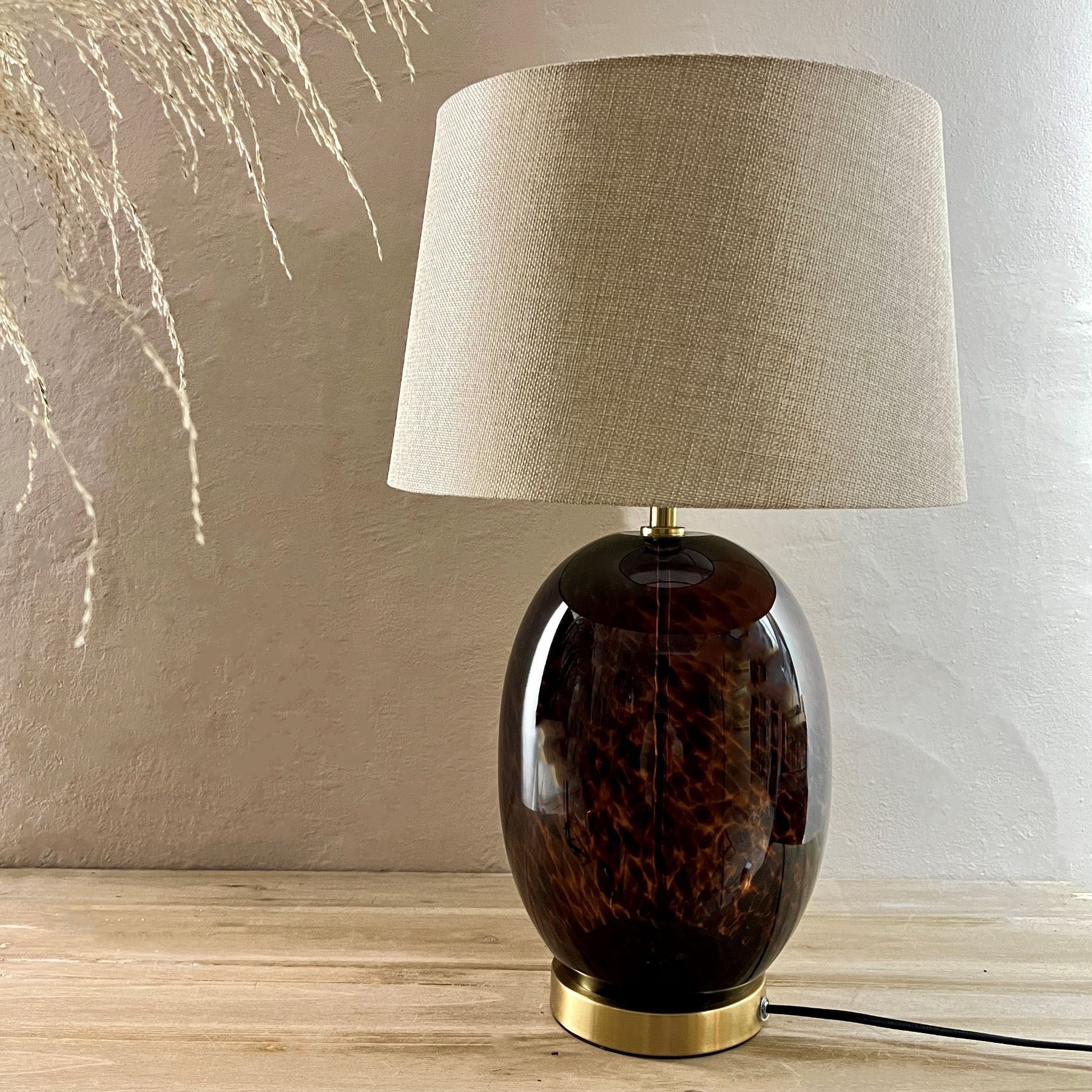 Tortoiseshell Glass Table Lamp with Shade – Mrs Robinson