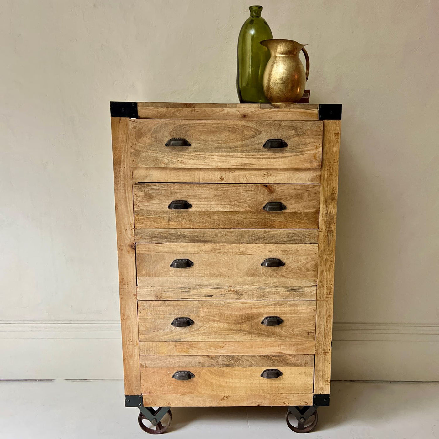 Jiya Chest of drawers on Wheels- Mrs Robinson