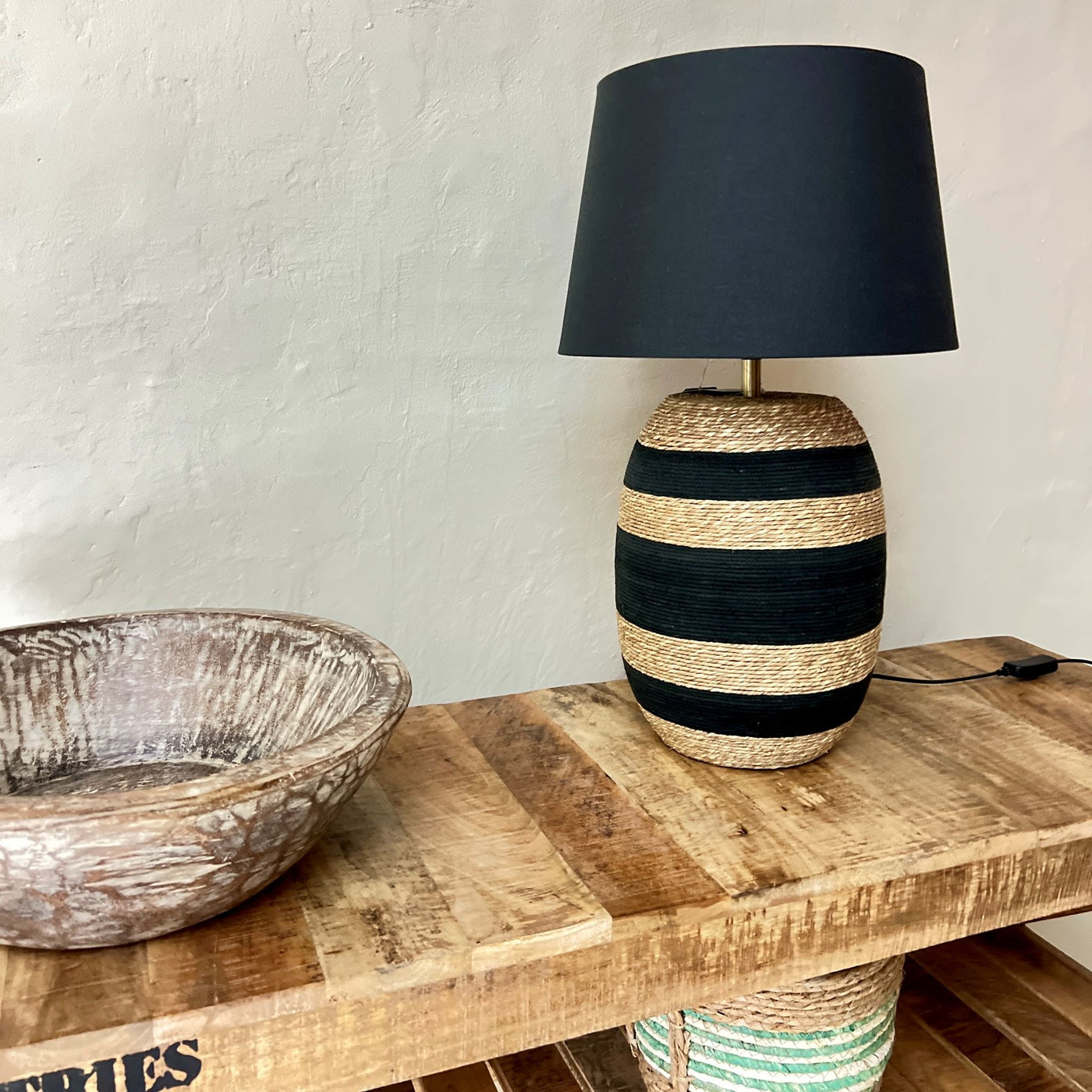 Kalhari_Seagrass_Table_Lamp_-_image