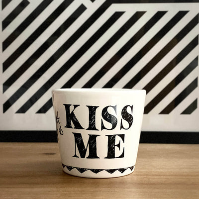 Blond X Noir: Kiss me mug - Mrs Robinson