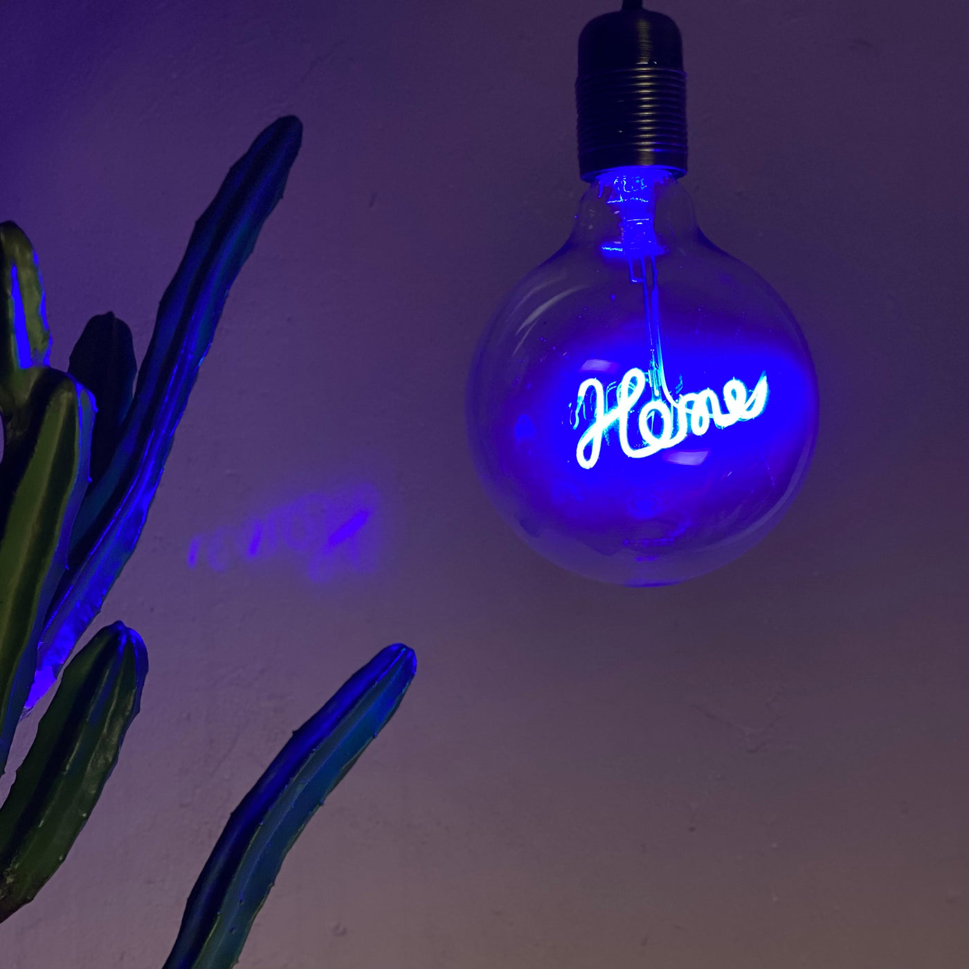 HOME-ELECTRIC-BLUE-DECORATIVE-LED-FILAMENT-BULB-Steepletone